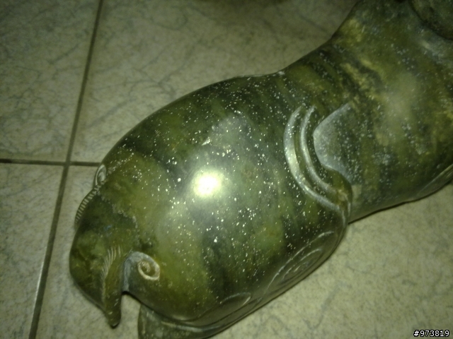 請石頭高手幫忙鑑定一下!!