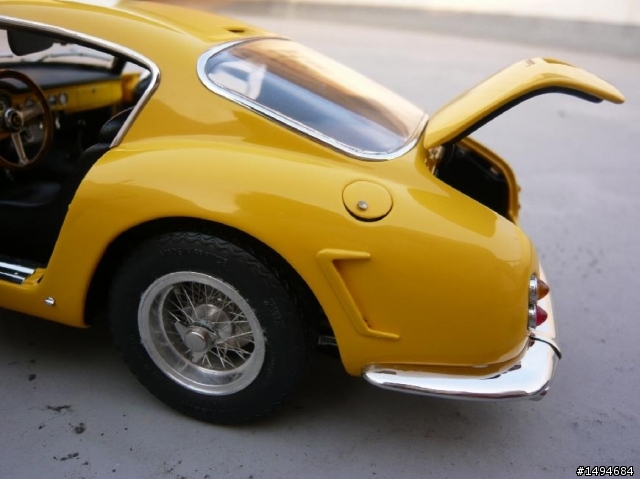 模型車收藏分享[015-CMC, 1/18, Ferrari 250 GT Berlinetta passo corto , 1961]