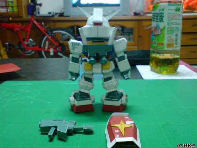 turbolabo的初鋼彈rx-78紙模型!