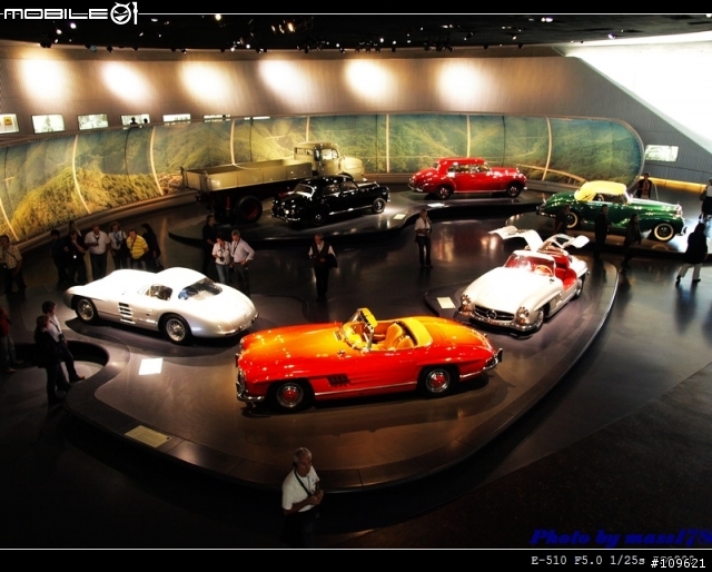 璀璨耀眼的恆星:Mercedes-Benz博物館參訪