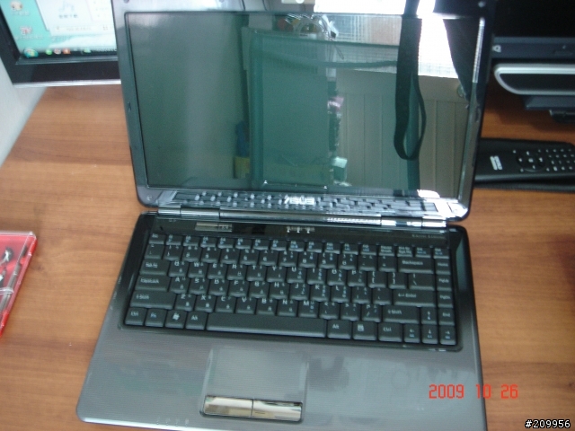 華碩新機搭載win7 64位元筆電 F83vf 簡單開箱文(新增XP灌法)