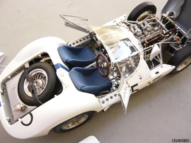 模型車收藏分享[001-CMC, 1/18, Maserati Tipo 61 Birdcage, 1961]