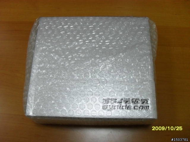 我在上海買的 Oyaide OCB- EXs 電源拖板