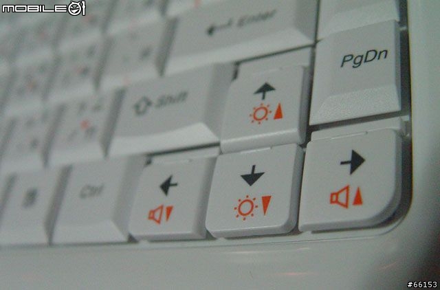 最輕薄的大筆電：Lenovo Y650開箱 & 使用心得小分享！