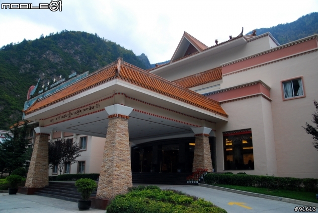 [分享-九寨溝] 絕塵九寨水如仙---峨眉樂山蜀中行