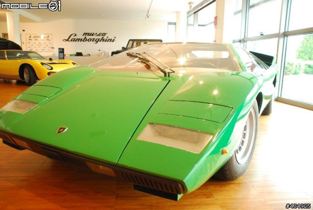 [分享]博物館巡禮之馬面與牛頭~~~Lamborghini Museum(圖多)