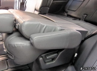 Luxgen 7 MPV 精緻型 第二排3人座椅照片