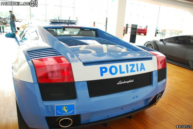 [分享]博物館巡禮之馬面與牛頭~~~Lamborghini Museum(圖多)