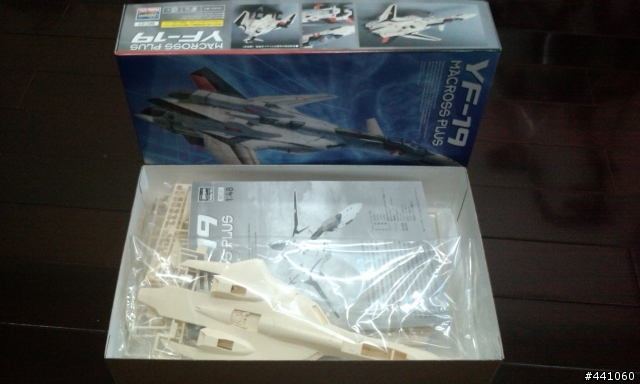 [開箱] 長谷川 1:48 vf-19