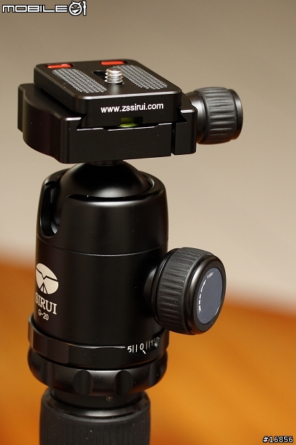 [開箱紀念] SIRUI N-2204碳腳 + G20球形雲台