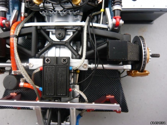 模型車收藏分享[018-Exoto-RLG19190, 1/18, Sauber-Mercedes C9 #61, 1988]