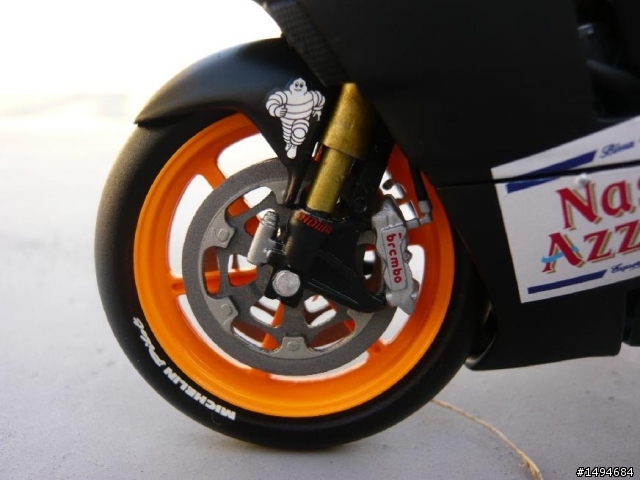 模型車收藏分享[012-Minichamps, 1/12, 小飛俠 Rossi, Moto GP 機車]