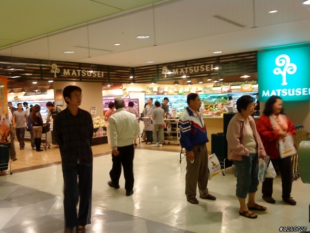 德安台南店（11/27-- 開幕啦,部分樓層趕工中)