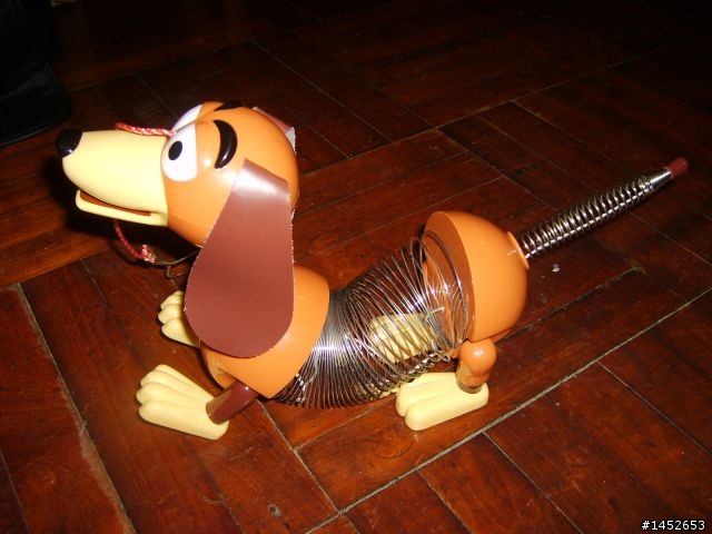 伸一個3尺長的懶腰吧﹗玩具總動員——彈簧狗SLINKY DOG