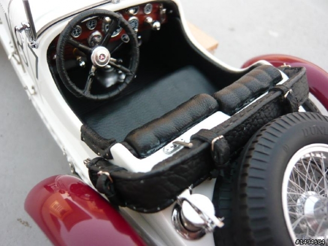 模型車收藏分享[004-CMC-M055, 1/18, Mercedes-Benz SSKL, Mille Miglia, 1931（白象）]
