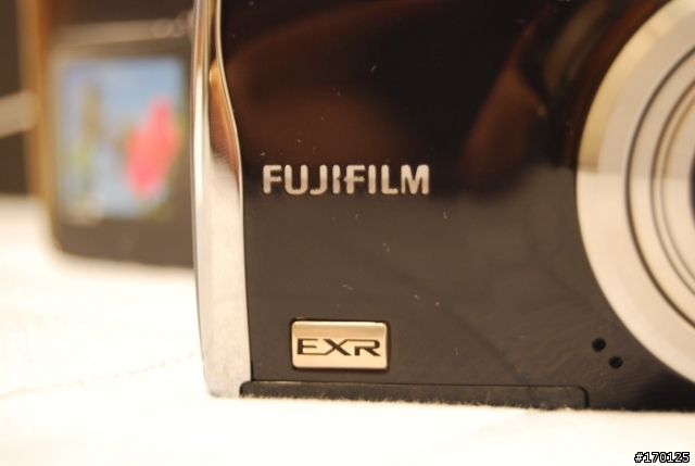 [鏡面工藝] - F72EXR   購買心路 與 外觀分享