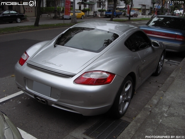 [巧遇] Porsche Cayman S