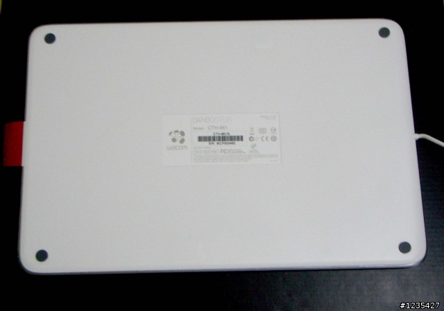 {開箱}新入手的WACOM 繪圖板