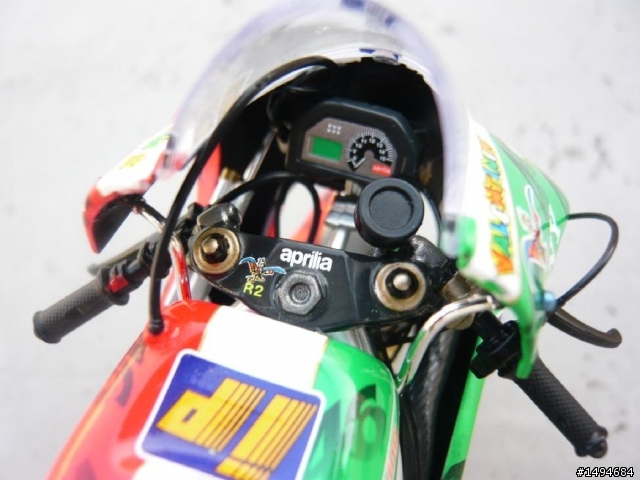 模型車收藏分享[012-Minichamps, 1/12, 小飛俠 Rossi, Moto GP 機車]