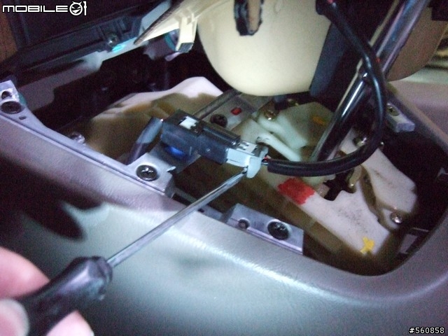 [分享]DIY Tucson AUX IN 圖片教學