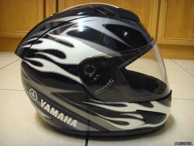 [開箱]安全帽..YAMAHA BLAZE 黑