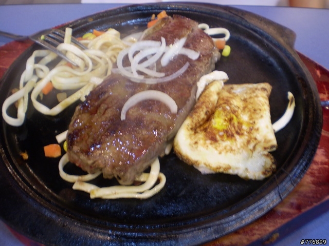 [食記] 我家牛排-高雄自由店 (11月底前1000送300折價卷:已結束)