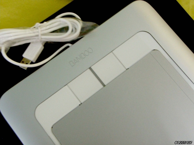 {開箱}新入手的WACOM 繪圖板