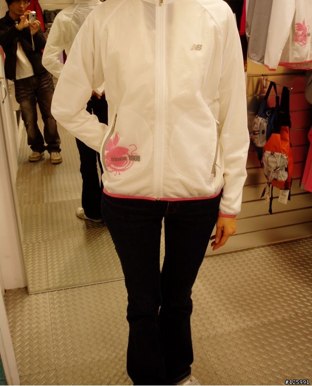 【開箱】 NewBalance 超值女性單車風衣