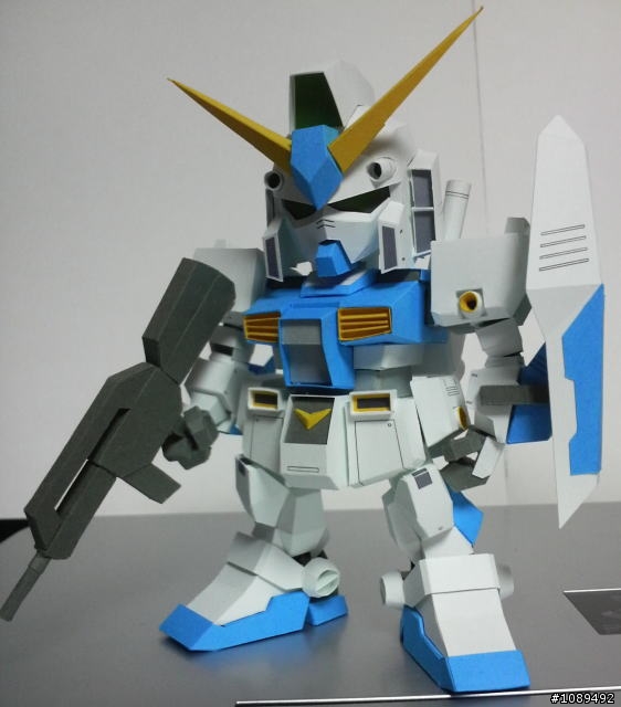 氣樂冒險的SD NT-1 Gundam Alex紙模