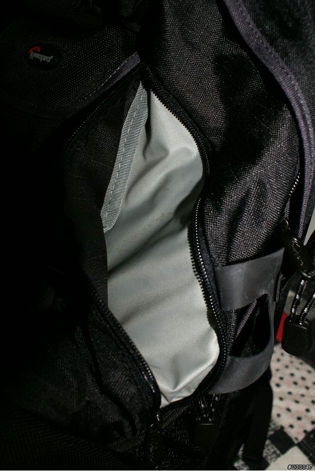 [新包入荷]工作與玩樂的完美結合-Lowepro CompuRover AW 攝影後背背包