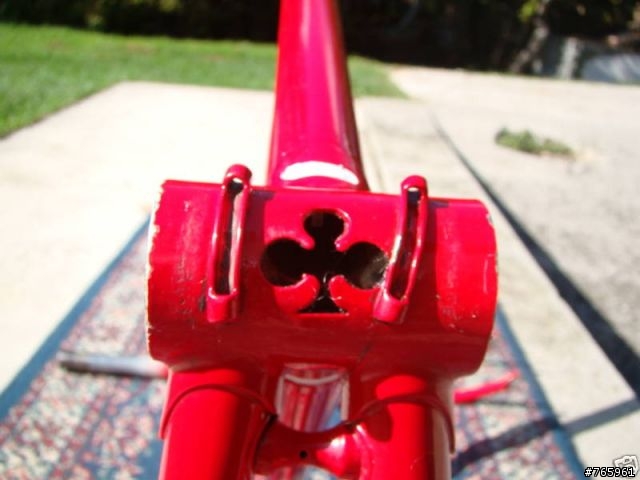 COLNAGO車架塗裝與年份？