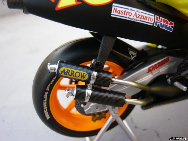 模型車收藏分享[012-Minichamps, 1/12, 小飛俠 Rossi, Moto GP 機車]