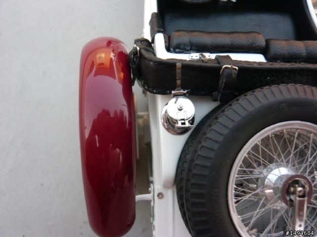 模型車收藏分享[004-CMC-M055, 1/18, Mercedes-Benz SSKL, Mille Miglia, 1931（白象）]
