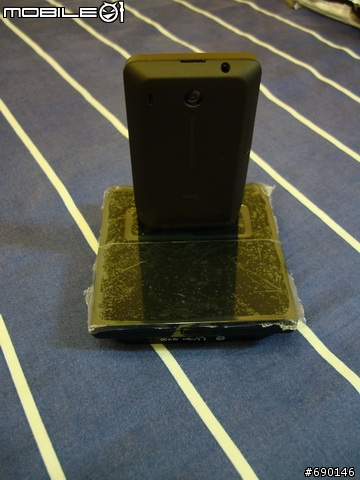 [開箱]HTC Hero專用鏡面多功能傳輸座充