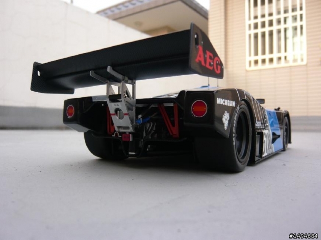 模型車收藏分享[018-Exoto-RLG19190, 1/18, Sauber-Mercedes C9 #61, 1988]
