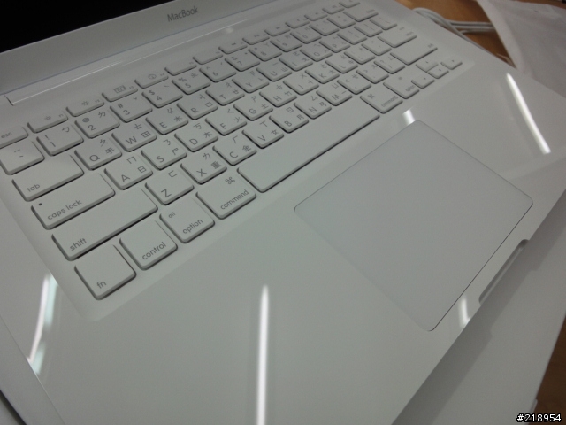 新入手LED MacBook ！