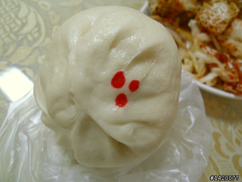 [台南]發現一家好吃的蔥油餅!! <-- (明明是蔥肉餅..&新增辣包子跟臭豆腐~)