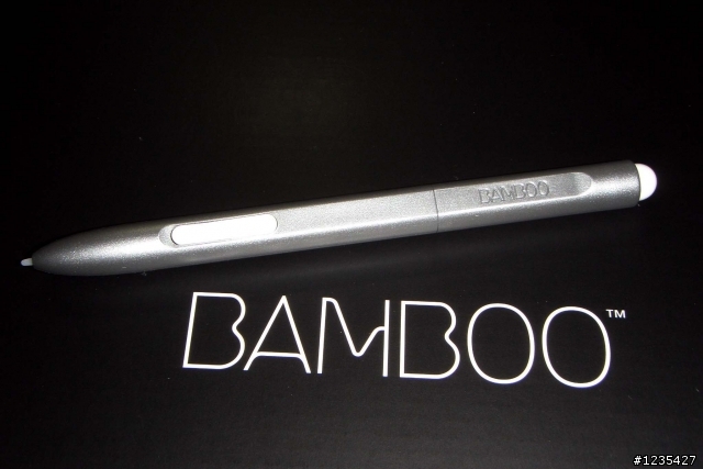 {開箱}新入手的WACOM 繪圖板