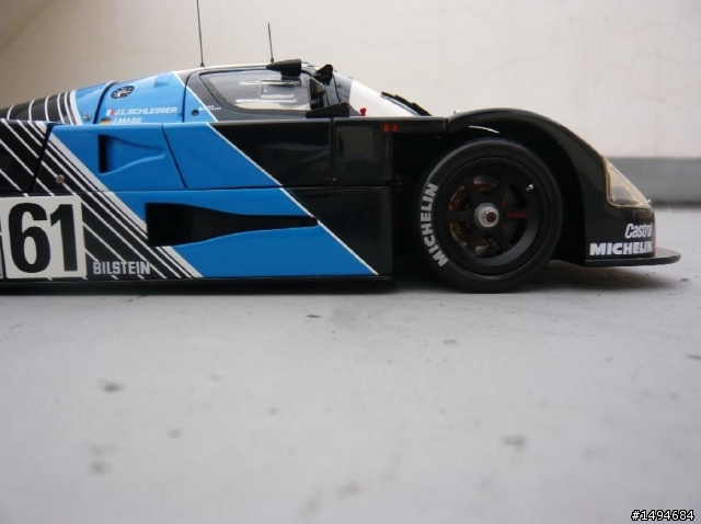 模型車收藏分享[018-Exoto-RLG19190, 1/18, Sauber-Mercedes C9 #61, 1988]