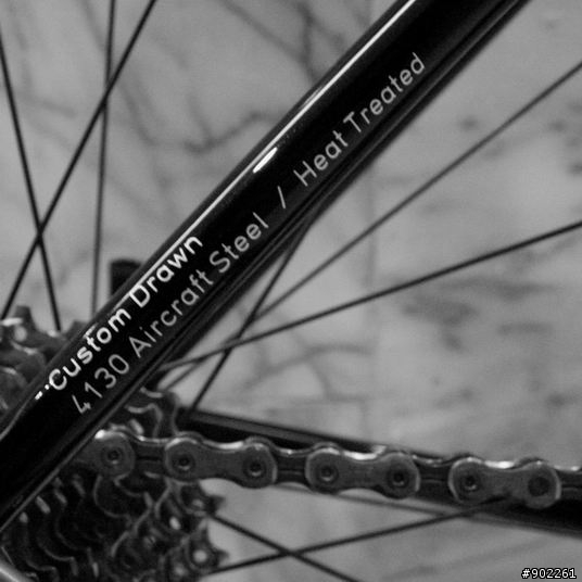 優雅的力量 - Fixie Inc. Betty Leeds