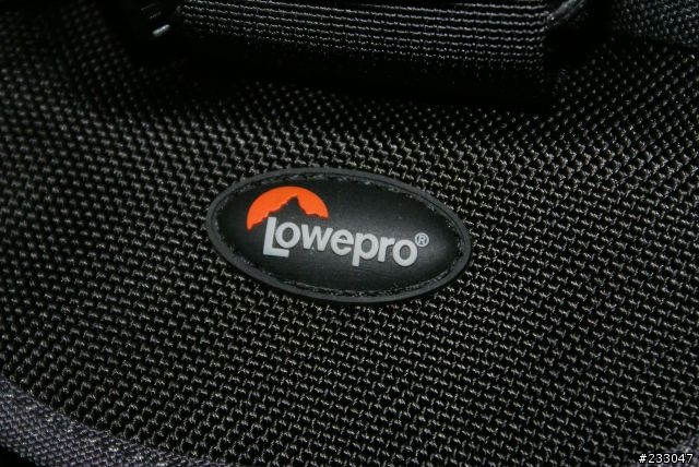 [新包入荷]工作與玩樂的完美結合-Lowepro CompuRover AW 攝影後背背包
