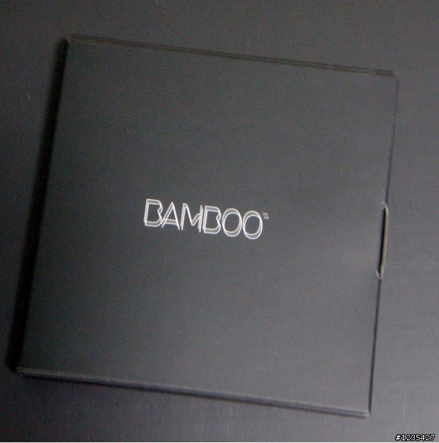 {開箱}新入手的WACOM 繪圖板