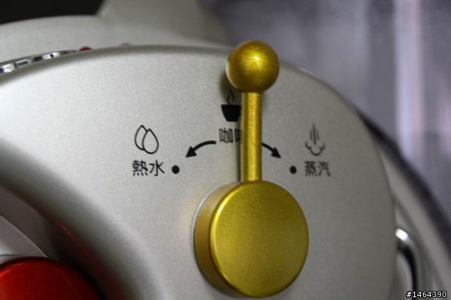 [開箱]燦坤Tiziano義式膠囊咖啡機