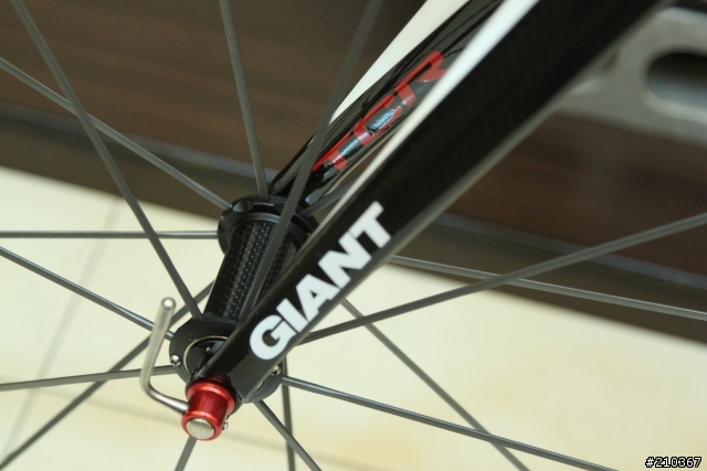 [分享]fi'zi:k Arione K:1 & 2010年GIANT Advanced SL 1