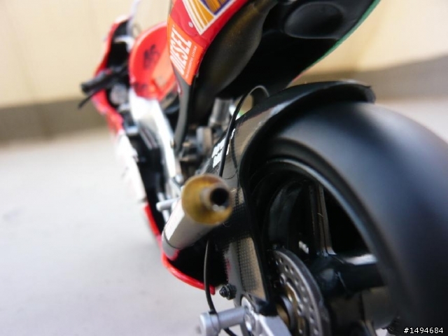 模型車收藏分享[012-Minichamps, 1/12, 小飛俠 Rossi, Moto GP 機車]
