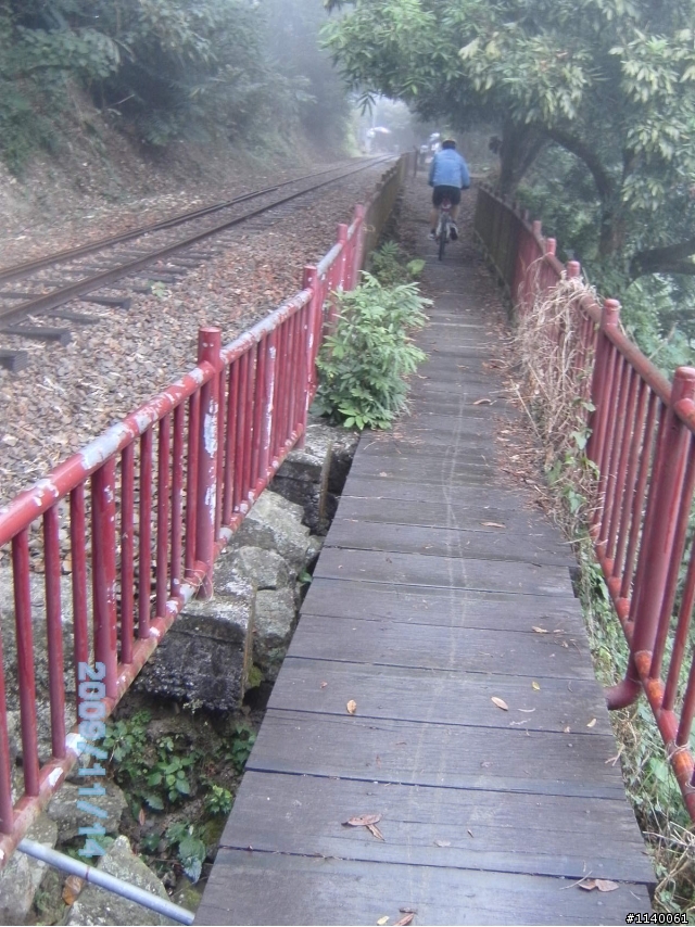 [遊記]獨立山國家森林步道之鐵道~牽車~扛車雲霧飄渺之旅!