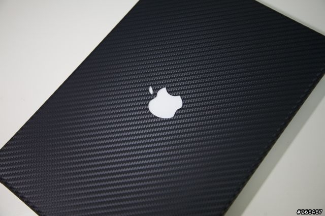 [分享] Macbook Pro Carbonized! 舊麥書也來碳纖化