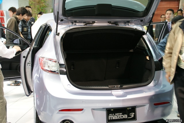 NWE MAZDA 3 5D 2.0 發表會