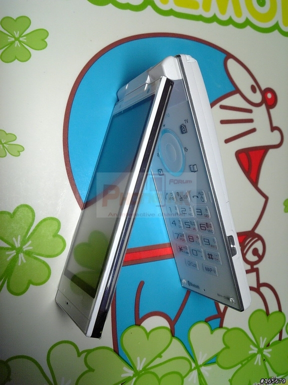 好消息，最新docomo SH-01B證實可以使用iNEX卡貼耶^^
