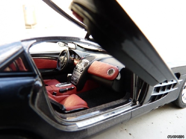 模型車收藏分享[021-CMC-M045B, 1/18, Mercedes-Benz SLR McLaren coupe, anthracyte, 2003]